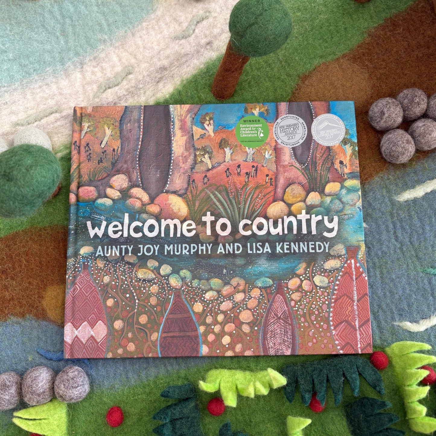 Welcome to Country by Aunty Joy Murphy and Lisa Kennedy (Hard Back)