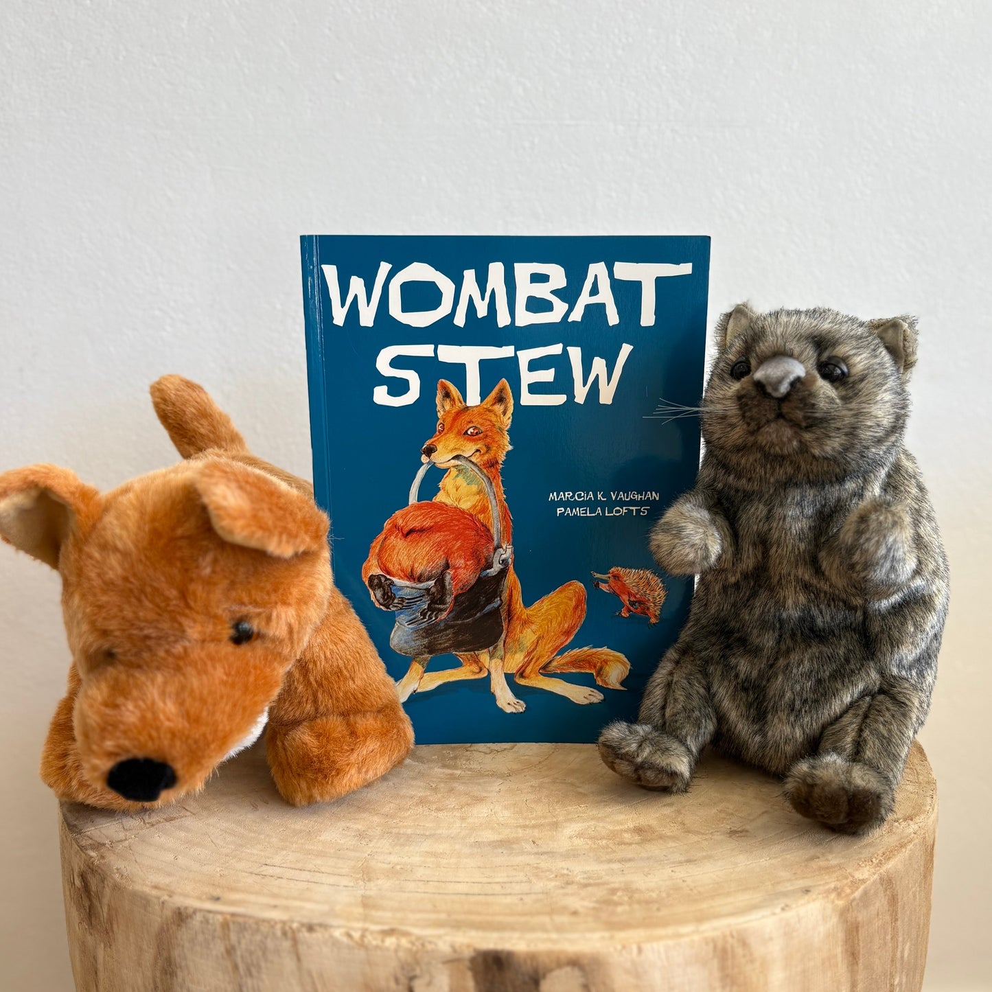 Wombat Stew by Marcia Vaughan (Paper Back)