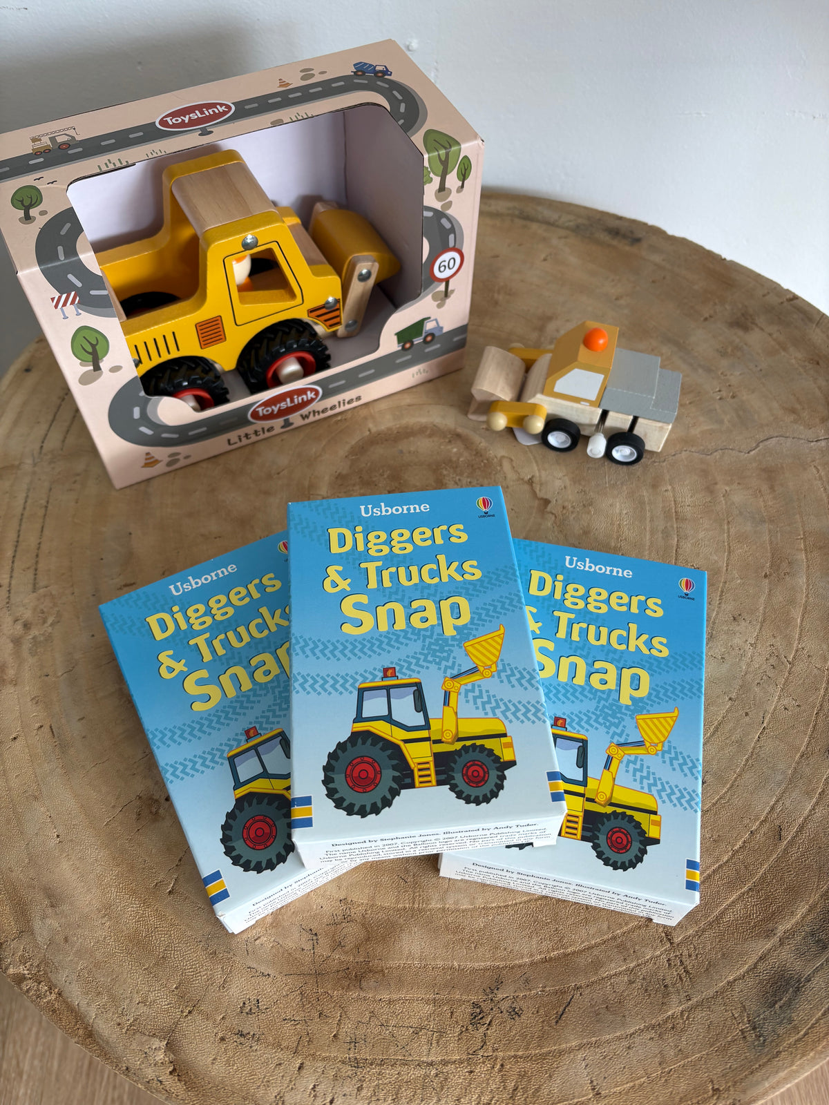 Diggers & Trucks Snap Cards