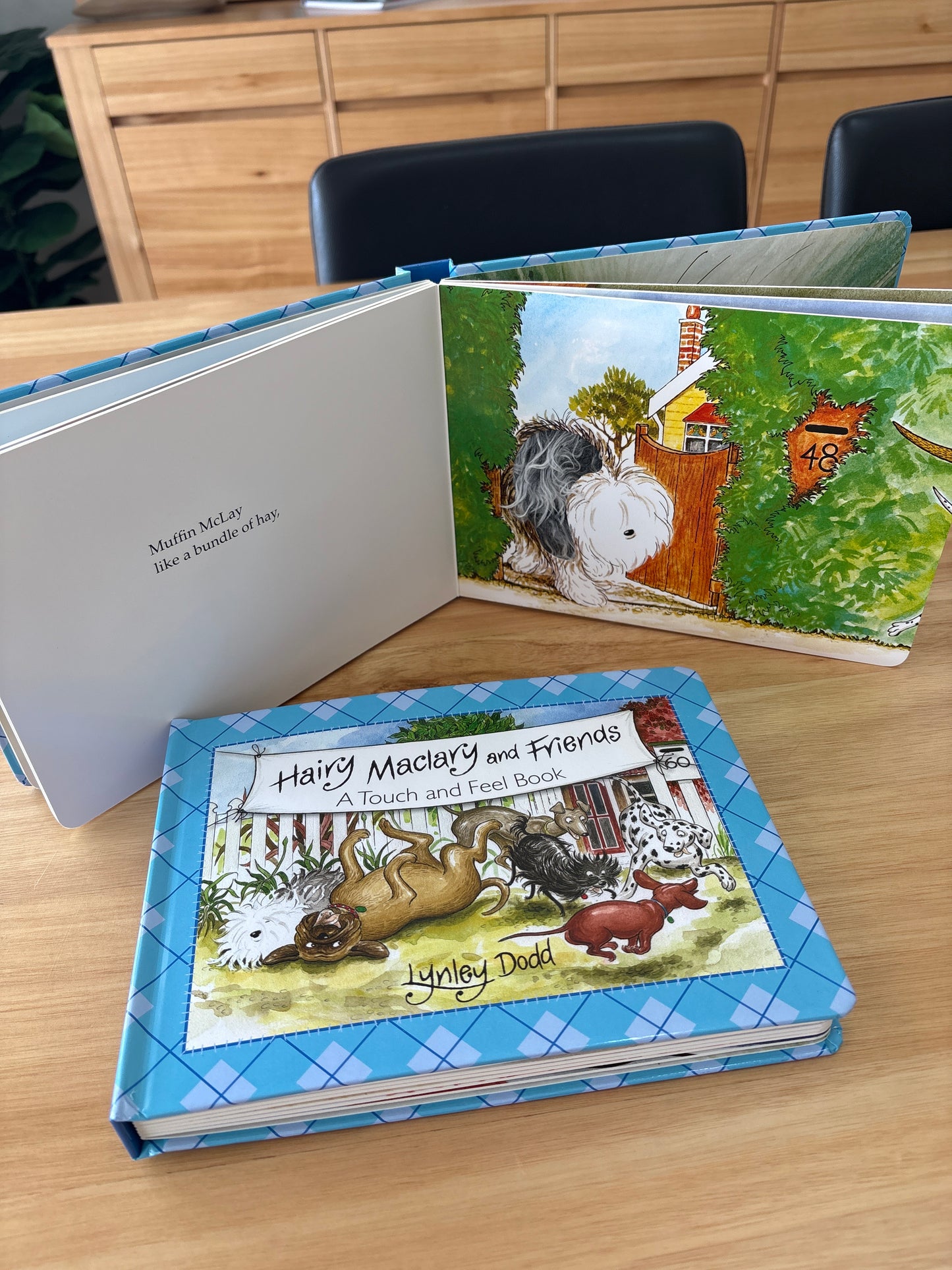 Hairy Maclary and Friends - A touch and Feel Book - By Lynley Dodd