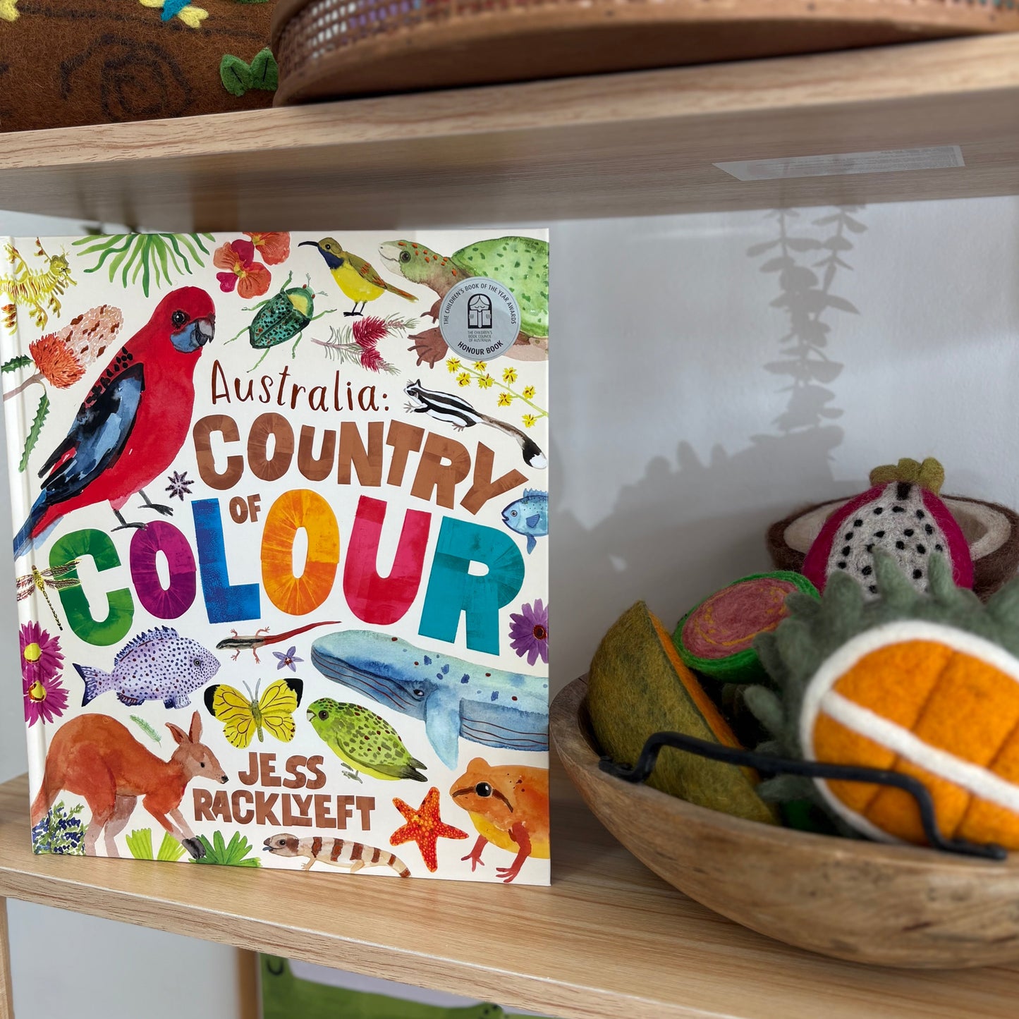 Australia: Country of Colour by Jess Racklyeft (Hard Back)