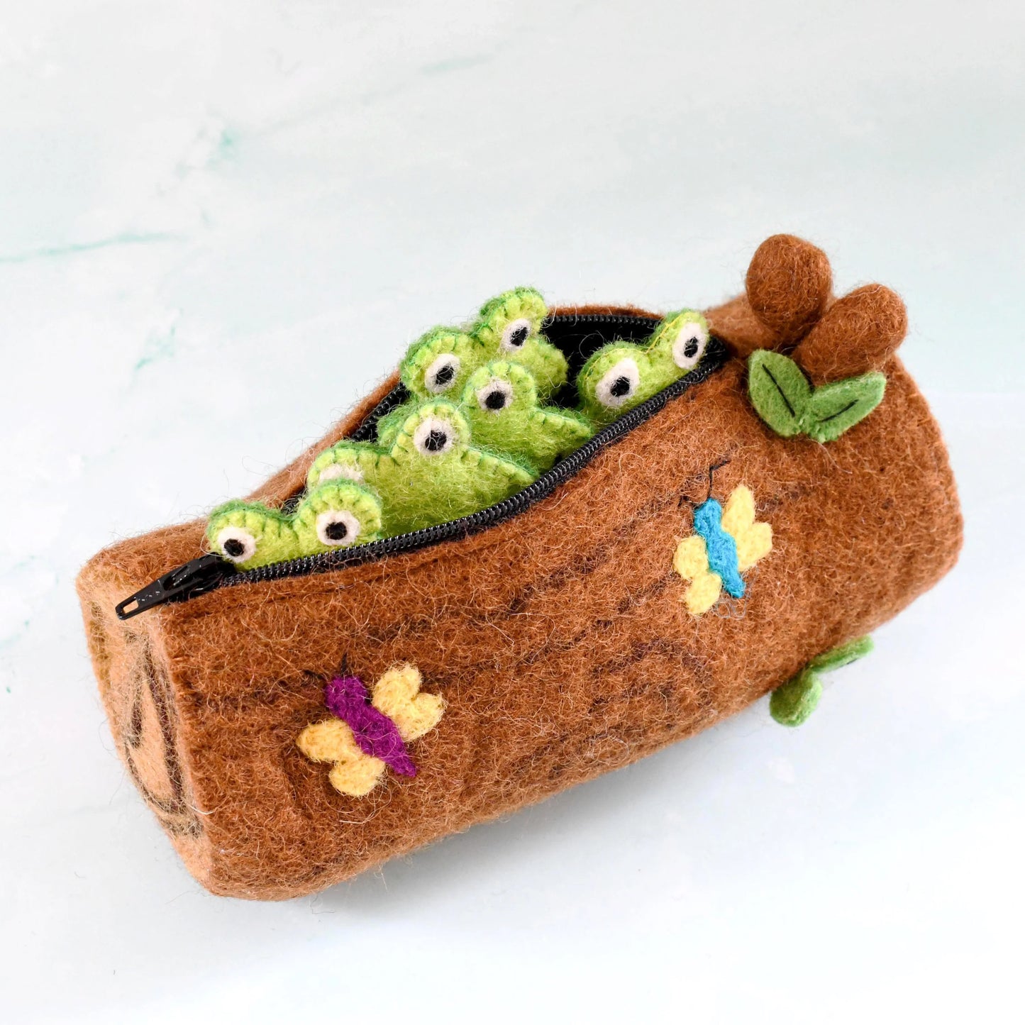 5 Little Speckled Frogs with Log Bag Finger Puppet Set