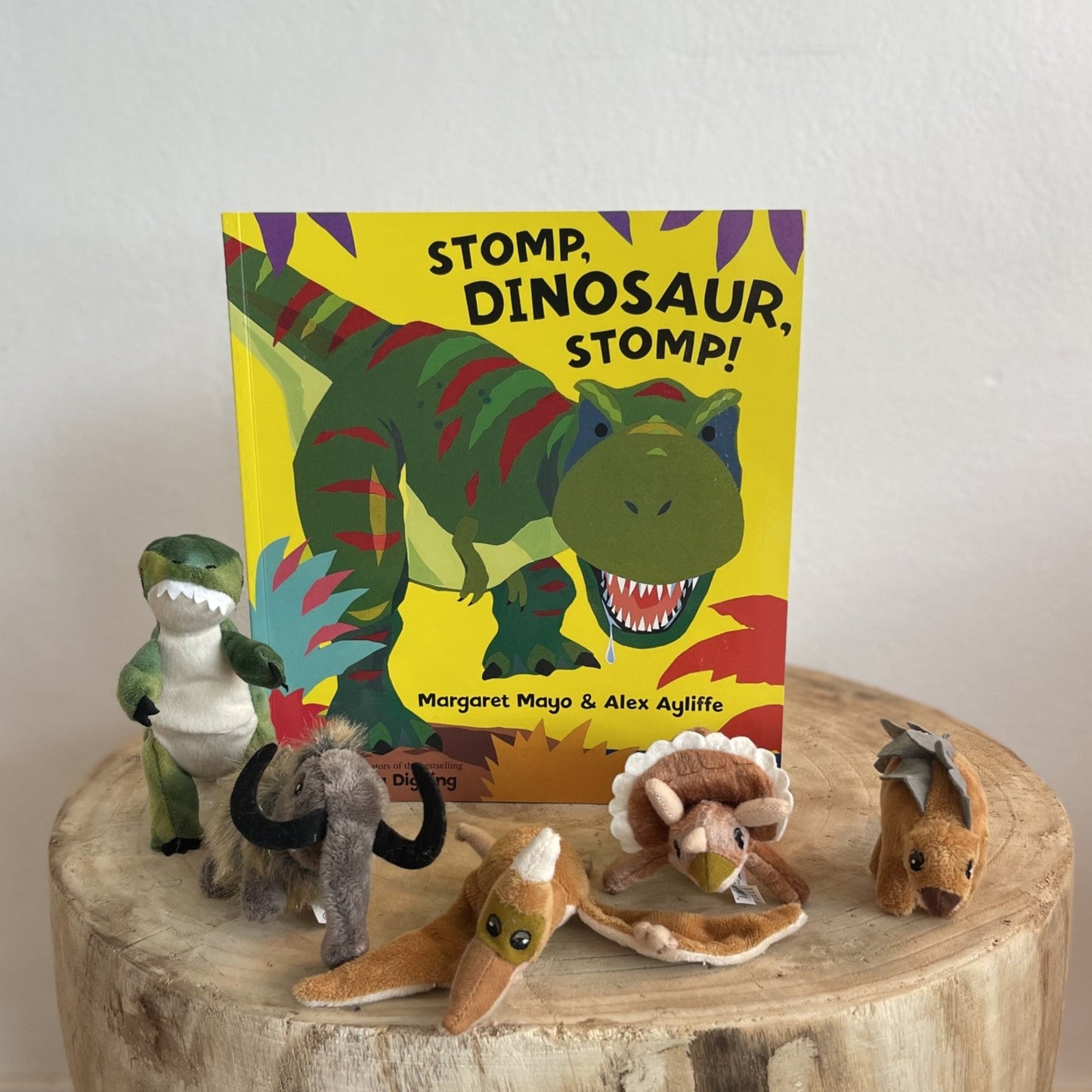 Stomp Dinosaur Stomp by Margaret Mayo (Paper Back)