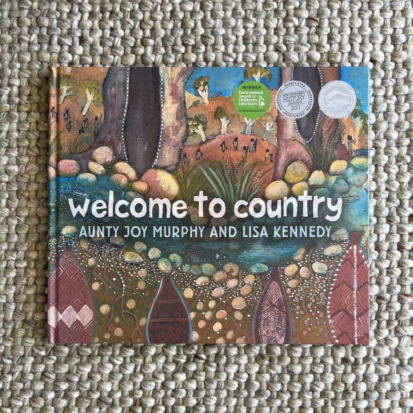 Welcome to Country by Aunty Joy Murphy and Lisa Kennedy (Hard Back)