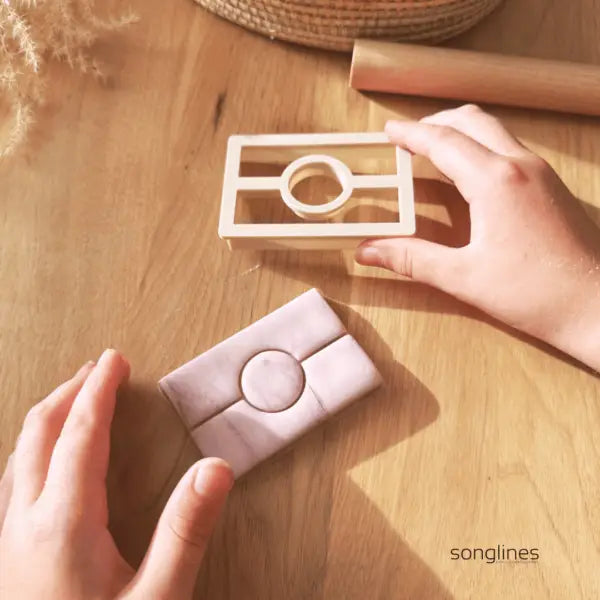 Aboriginal Flag Eco-Imprint Cutter by Songlines