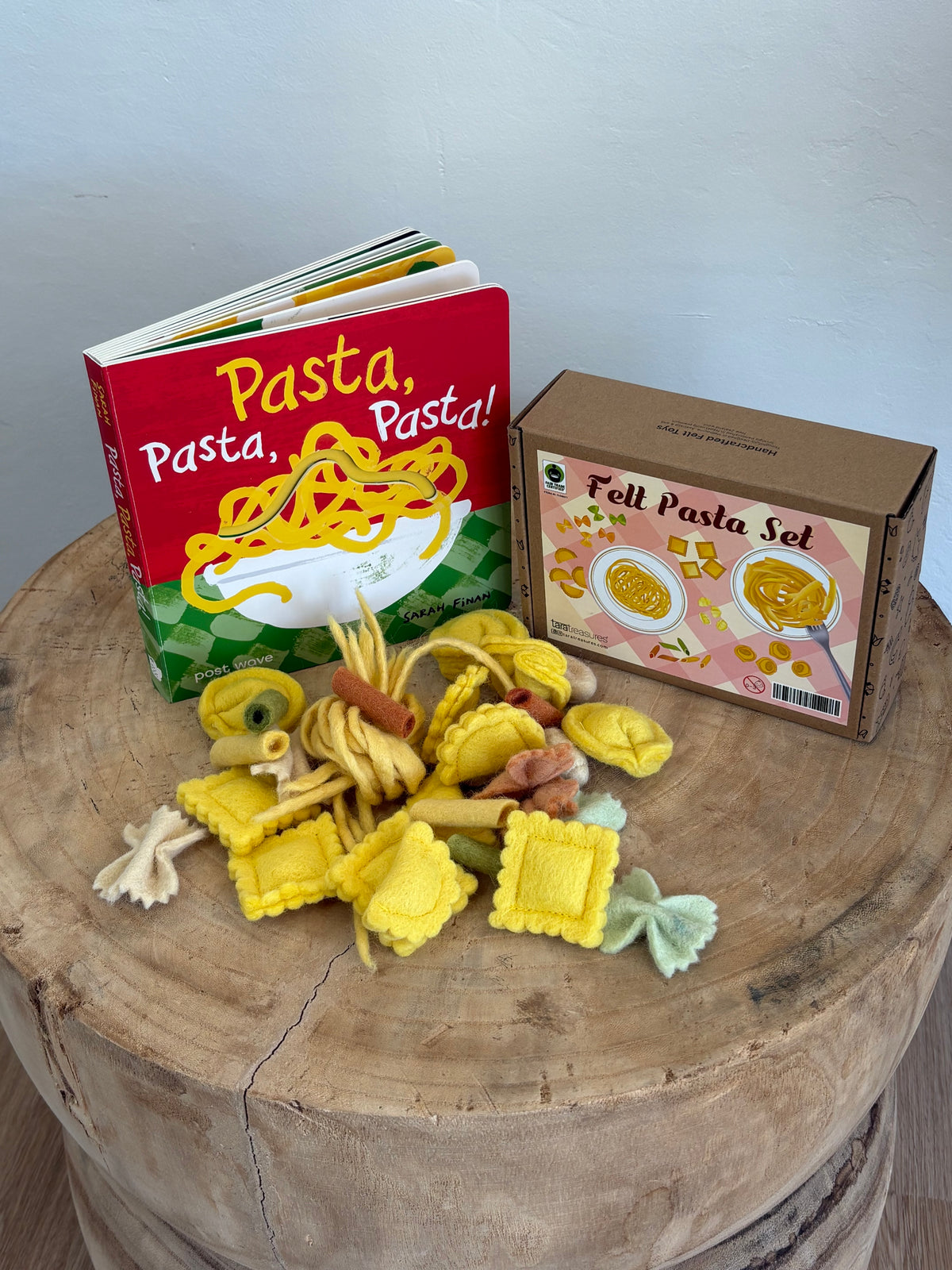 Pasta, Pasta, Pasta by Sarah Finan (Board Book)