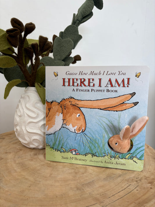 Guess How Much I Love You Here I Am by Sam McBratney (Finger Puppet Book)