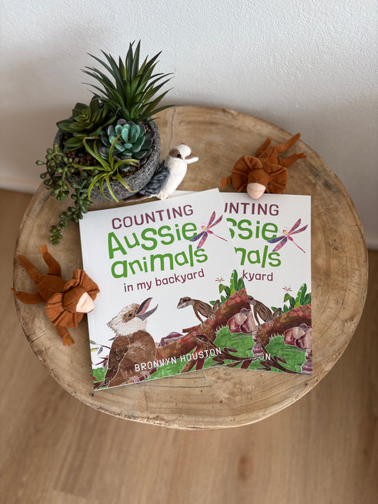 Counting Aussie Animals In My Backyard by Bronwyn Houston (Paper Back)