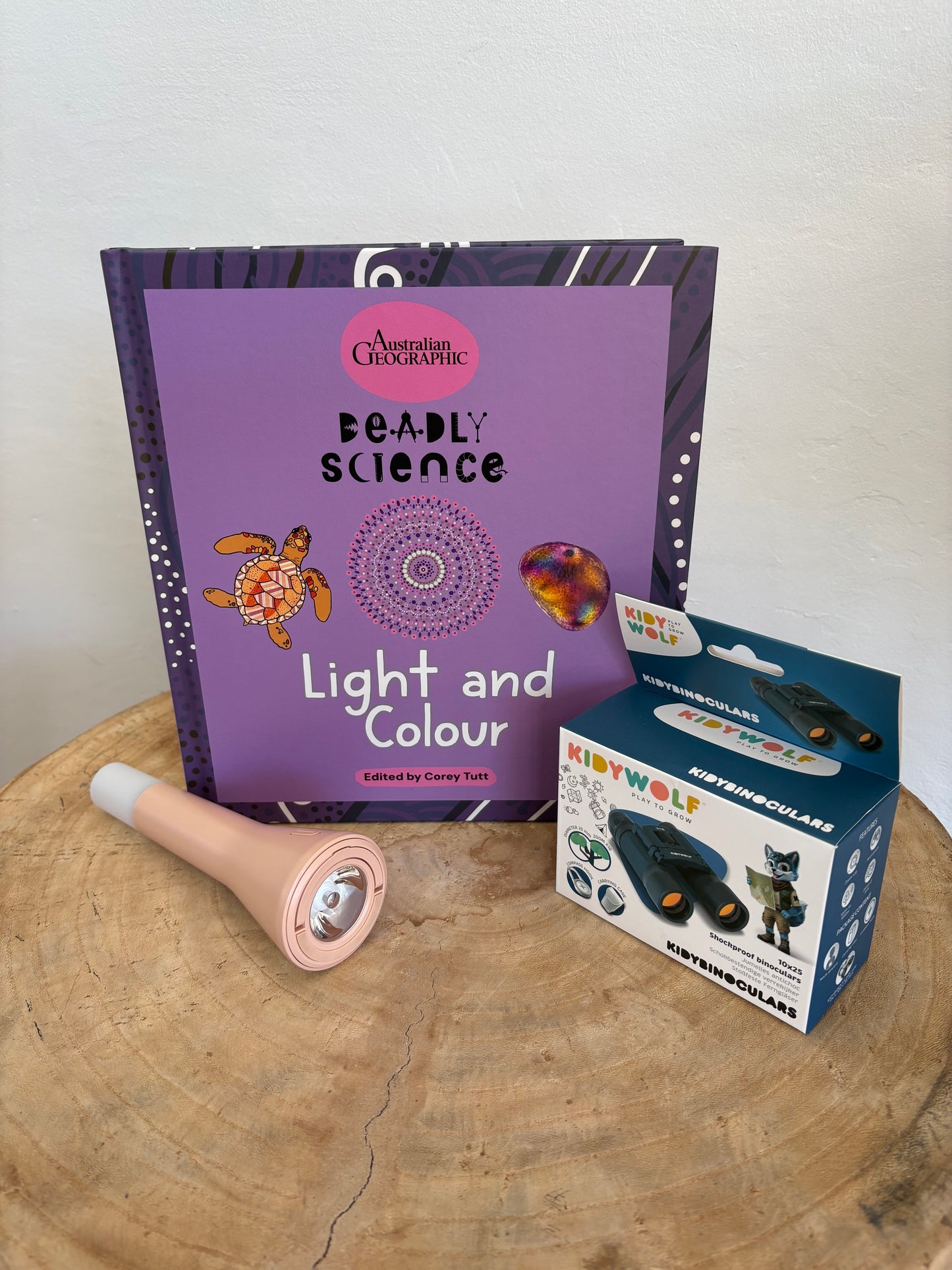 Deadly Science Light and Colour by Corey Tutt (Hard Back)