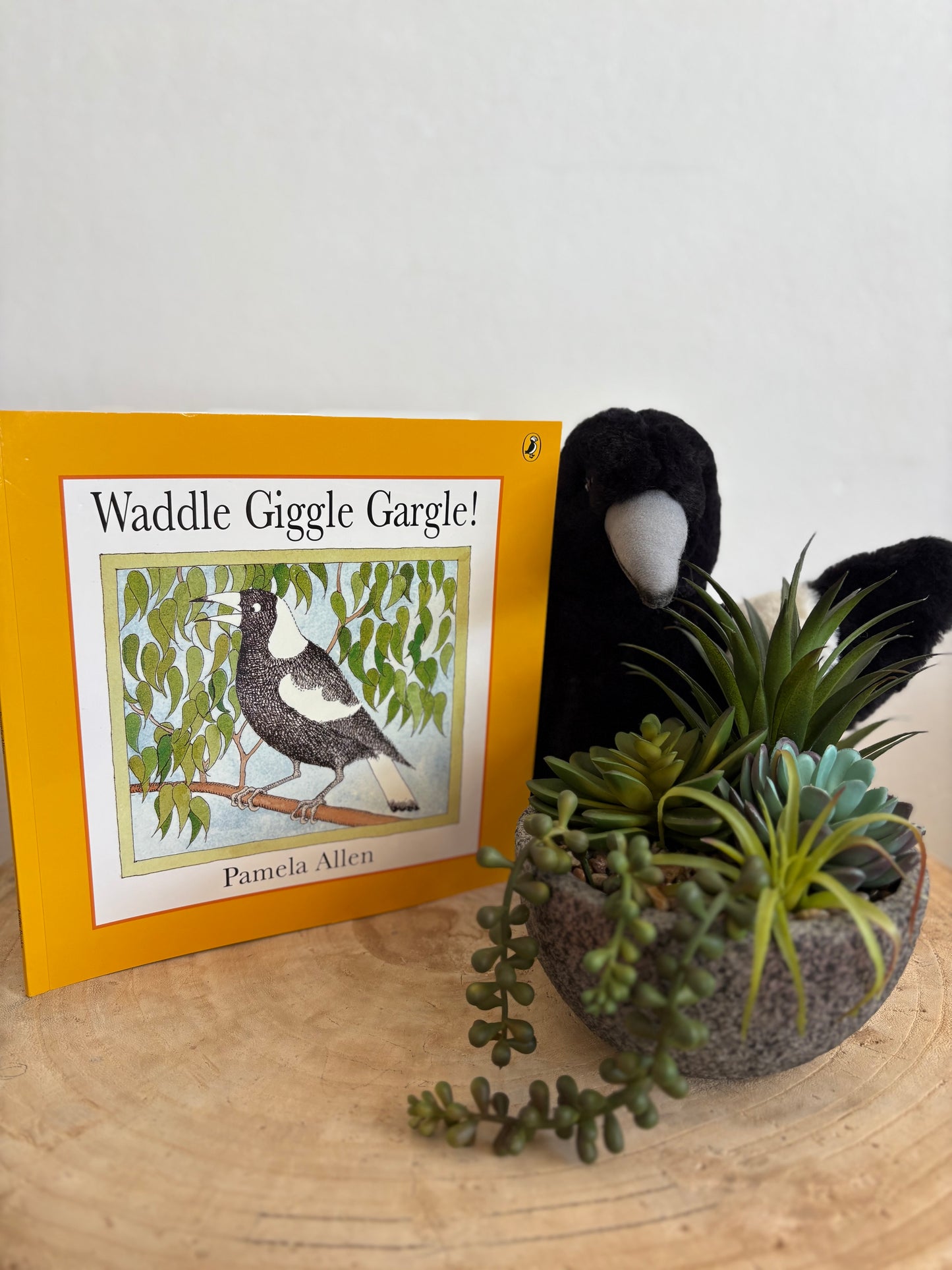 Waddle Giggle Gargle! by Pamela Allen (Paper Back)