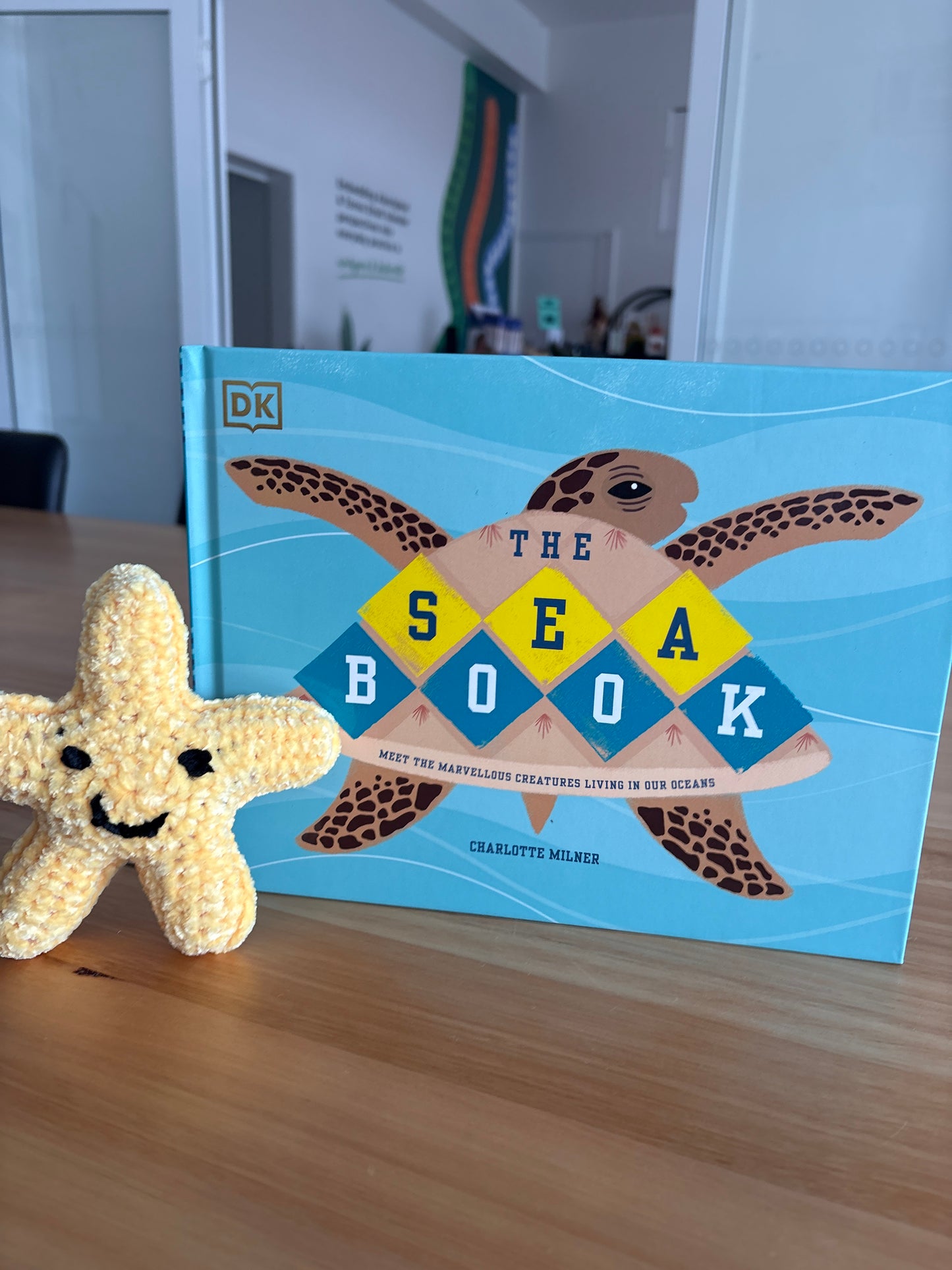 The Sea Book - Charlotte Milner