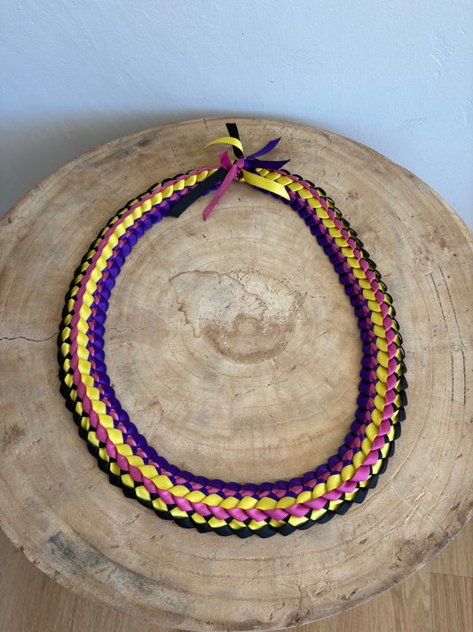 Hand Woven Lei's by Wasie Tardent
