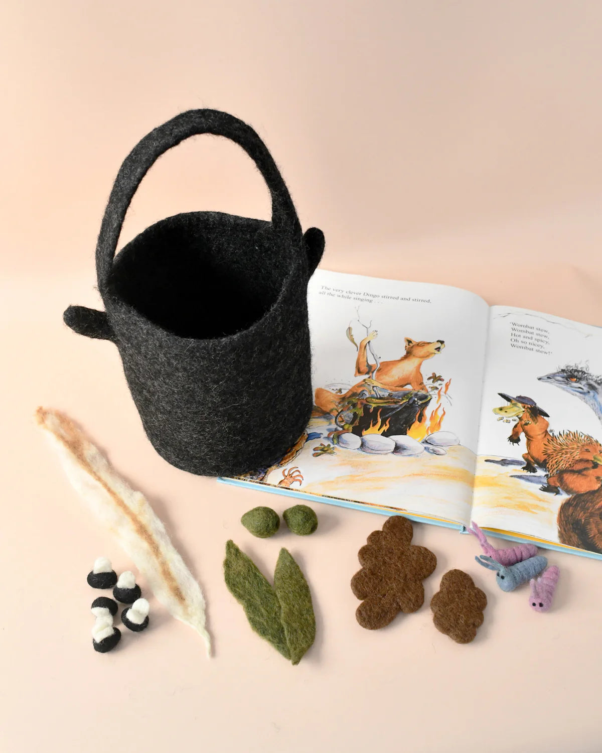 Felt "Wombat Stew" Billy Can and Small Parts Play Set